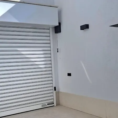 The White House * Toledo